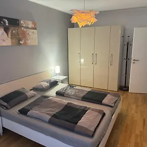 Apartment Zentrale 3 Zimmerwohnung Mit Kostenlosem Stellplatz, Heidelberg